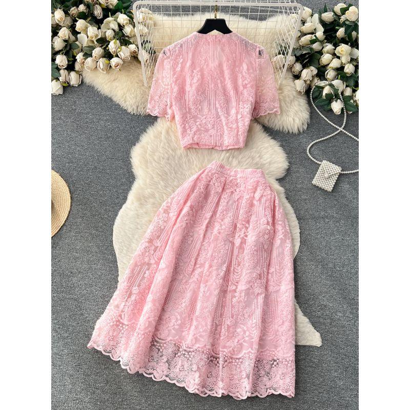 Стиль светской львицы Вязаные крючком рукава-буфы Высокая талия Приталенное кружево