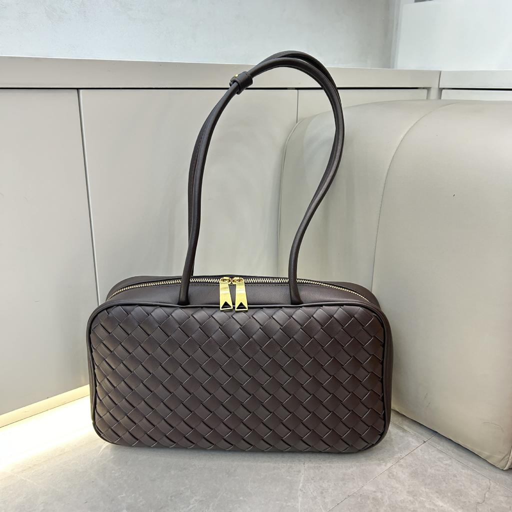Cross Border New Woven Boston Bag Простая и модная сумка Повседневная и модная универсальная сумка через плечо для женщин