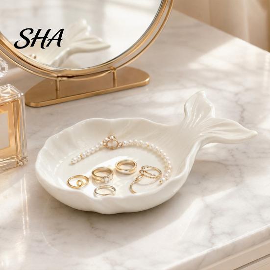 Necklace Storage Tray 3D Printed Fish Shape Jewelry Tray, Girlish Decorative Trinket Dish, Desktop Dressing Table Organizer for Dresser Entryway Rings