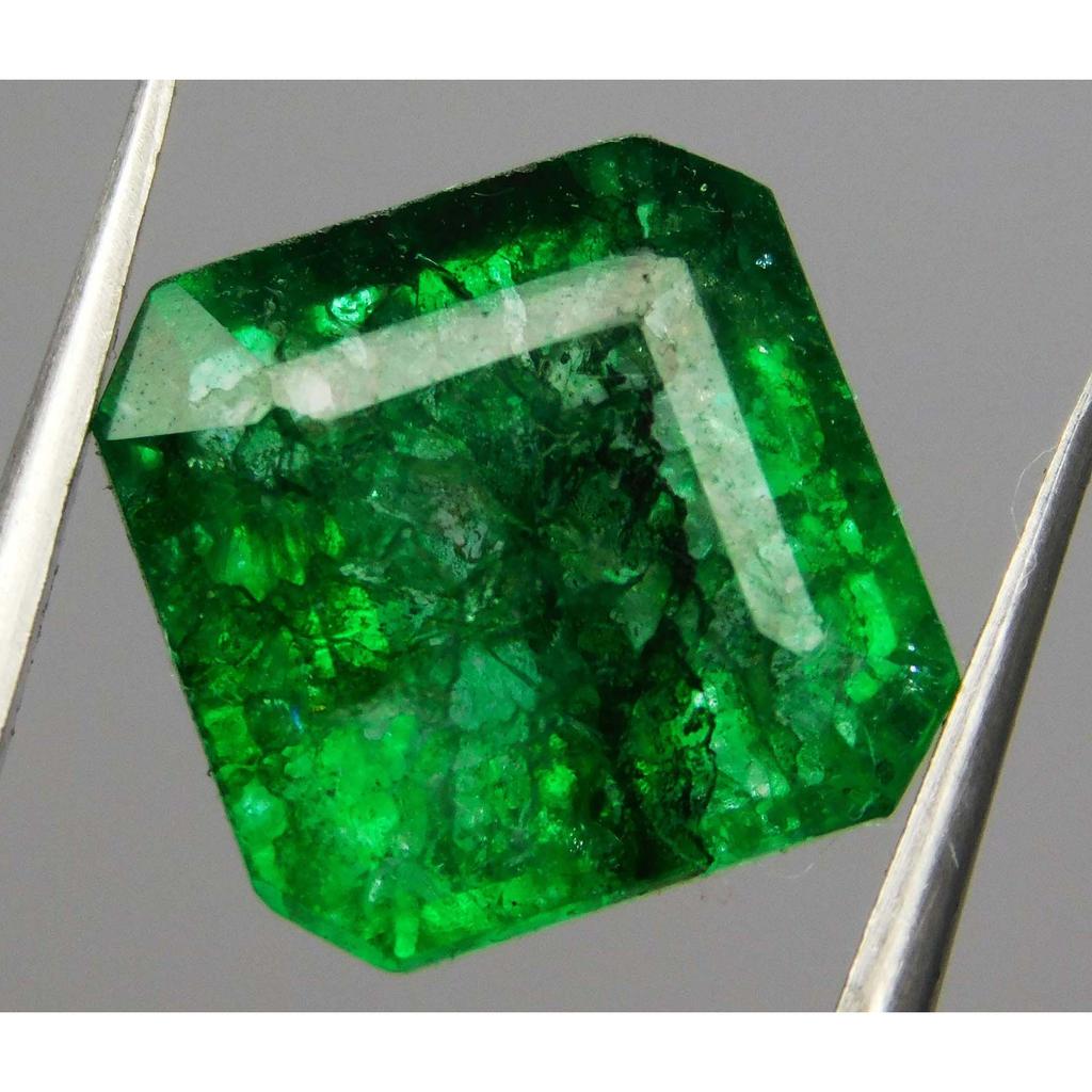 Natural Green Colombian 7 Carat Emerald Square Cut Loose Gemstone