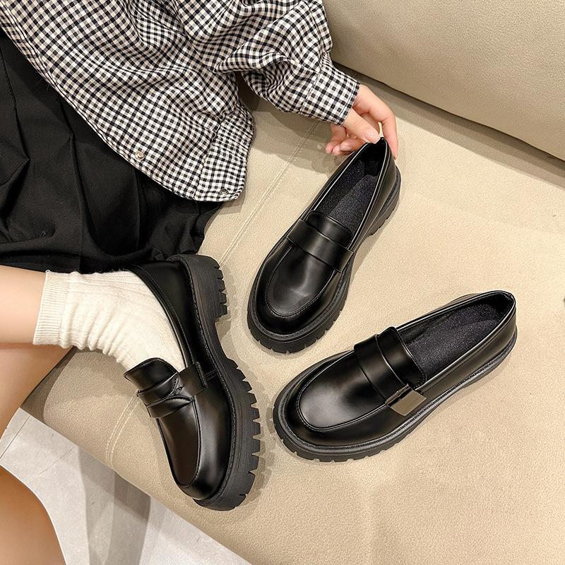 35-43 Большие размеры Женские туфли Лоферы на толстой подошве Женские весенние кожаные туфли в британском стиле Туфли без застежек для поездок на работу