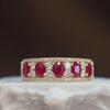 Классический дизайн Винтажные кольца с рубином для женщин Изысканная инкрустация красным драгоценным камнем Бриллианты Обручальное кольцо Свадебные украшения Подарок