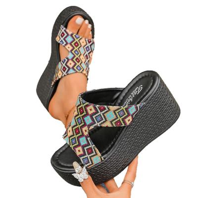 Мода 2025 Качественная женская обувь Летние женские тапочки Модные тапочки на платформе и танкетке с открытым носком Этнические разноцветные туфли на танкетке для женщин