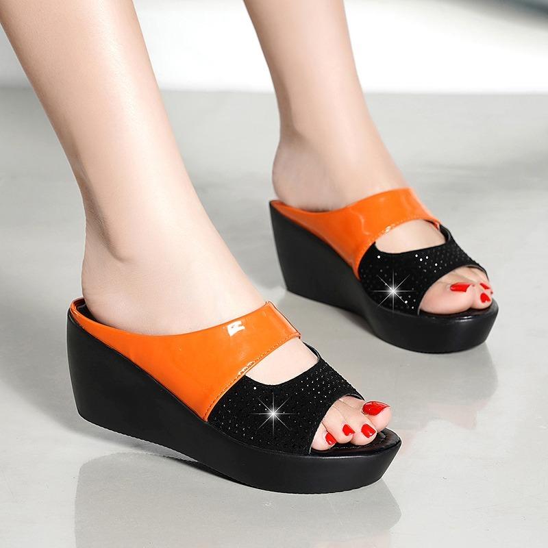 Модные летние новые сандалии женские на танкетке корейская версия пустячный высокий каблук универсальные сандалии и шлепанцы