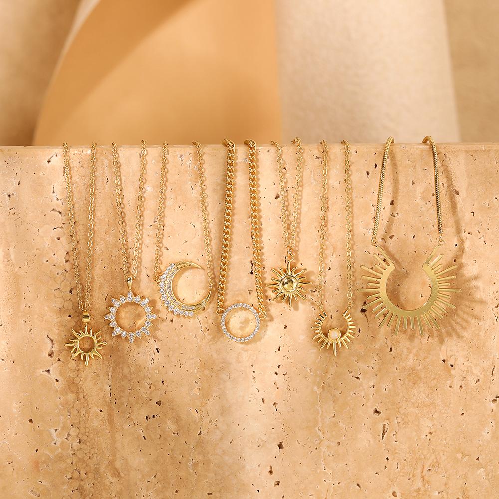 Cuban Chain Circle Zircon Pendant Necklace Gold Tone Round Hollow Design Minimalist Fashion Jewelry for Women