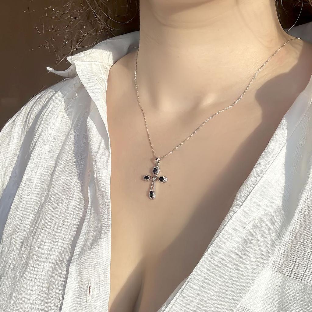 Серебряное колье с натуральным сапфиром 1.152ct, вес изделия 3,88 гр (2167631)