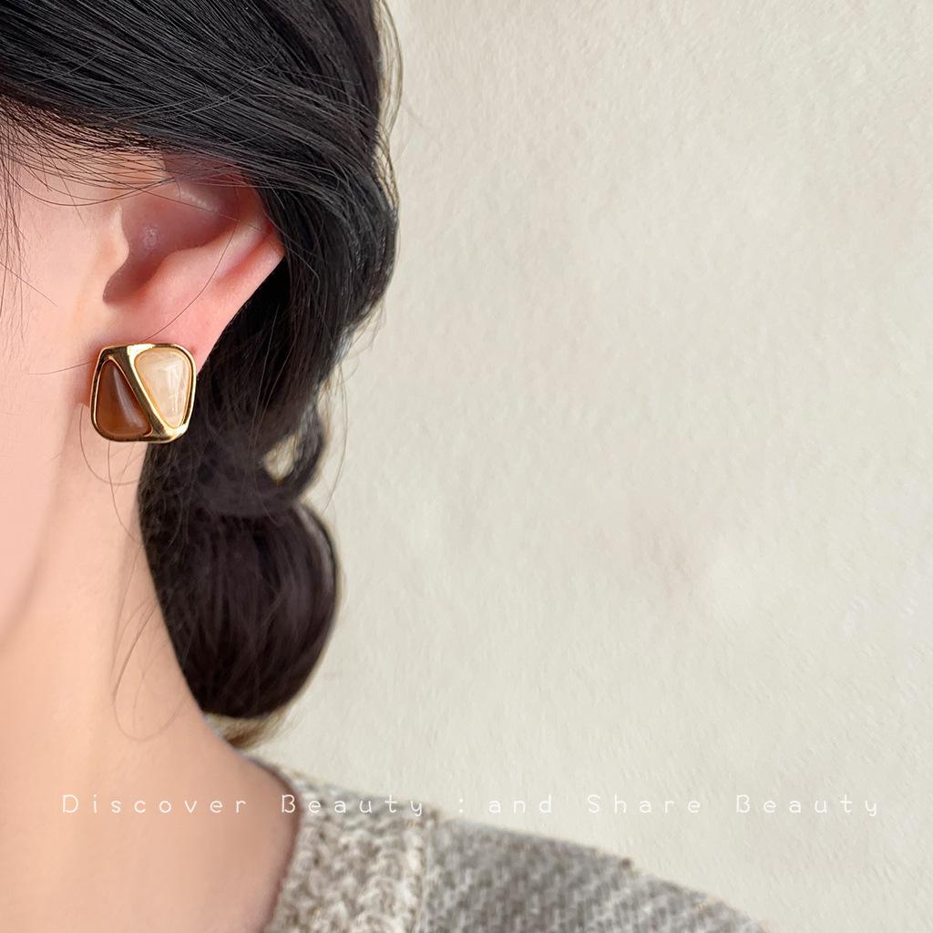 Винтажные серьги-кофе Maillard Женские серьги с литературным темпераментом Акриловые серьги-мазки Нишевые Высококлассные Осенне-зимние серьги