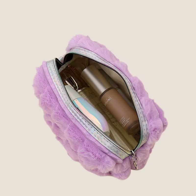 Fashionable Rabbit Fur Drawstring Makeup Bag - Spacious, Plush, High-End Storage