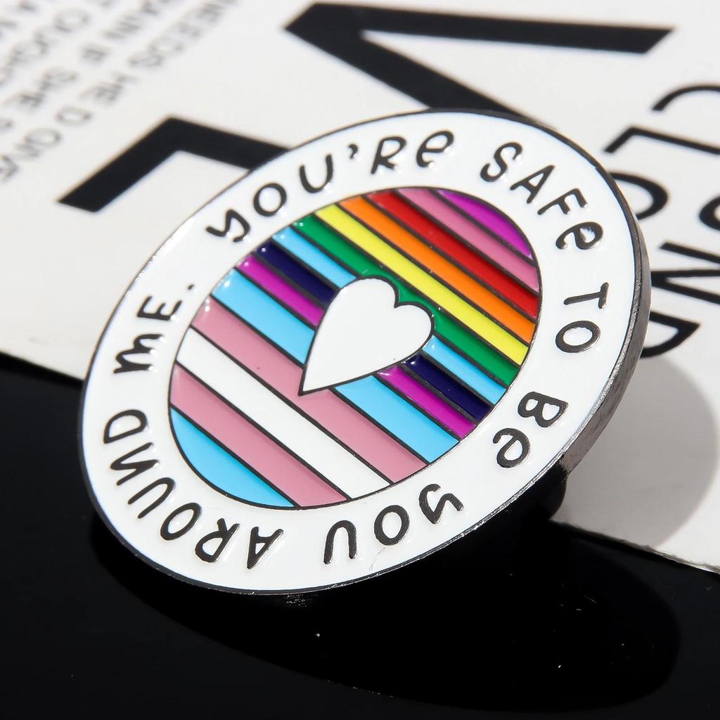 Cartoon Cute Creative Rainbow Pin Art Metal Rainbow Badge Brooch for Women Men Party Fashion Accessories Jewelry Gift