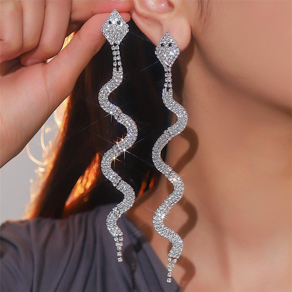 Temperament Luxury Long Leaf Earrings Shiny Diamond Earrings Elegant Trend Earrings Jewelry Women's Earrings