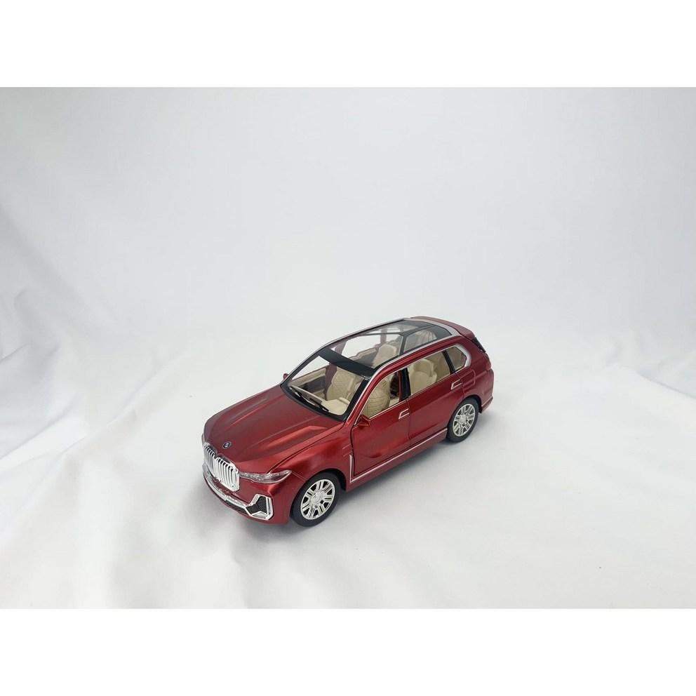 1:24 Scale Die-Cast BMW X7 SUV Collectible Model Car Toy - Red Edition