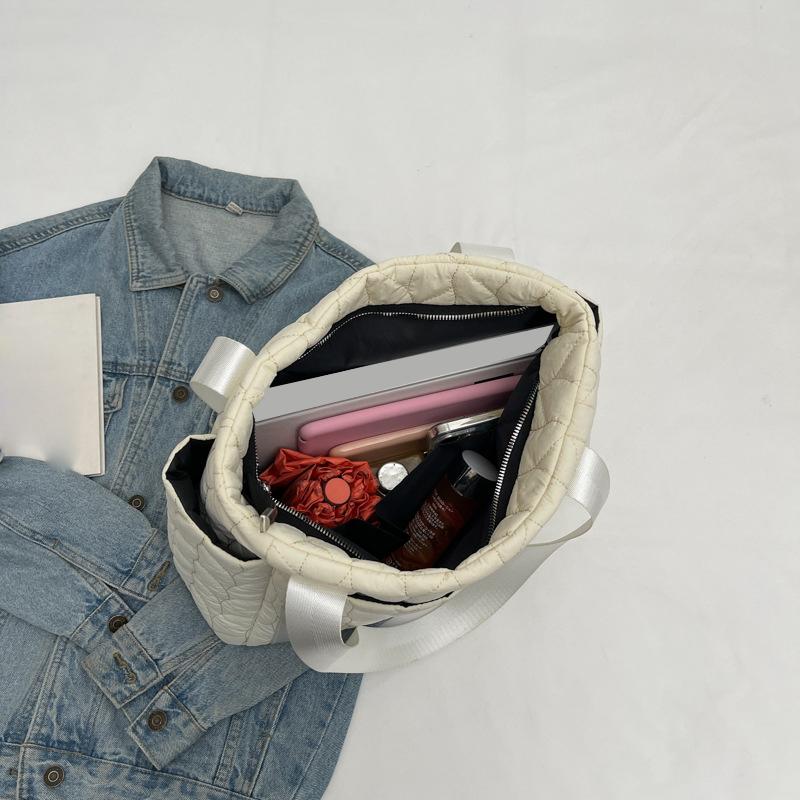 Quilted Shoulder Bag Down Padded Woman Tote Handbag Soft Winter Lightweight Girl's School Bag Puffer Cotton Large Pockets Purse CLE