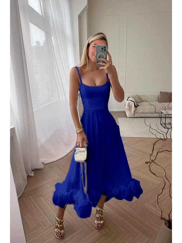 Платье-трапеция с цветочным принтом и объемными цветами весна/лето 2023 г.