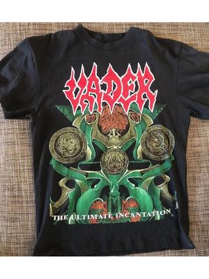 Мужская футболка Vader Ultimate Incantation - Смелый красный текст и /Мистический дизайн