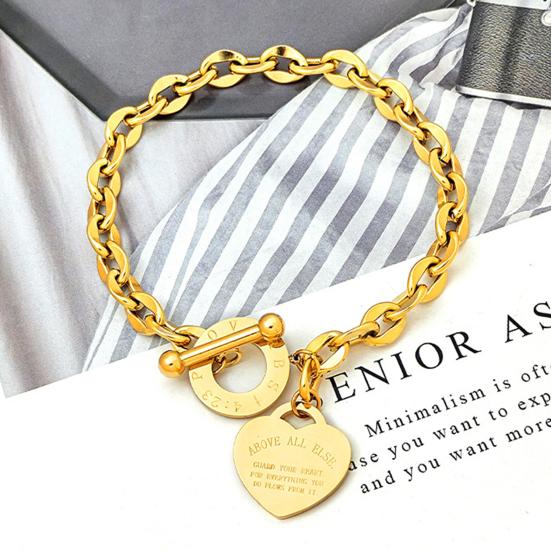 Женский браслет из нержавеющей цепи, кулон в форме сердца, титановая сталь, индивидуальная буквенная надпись, одноцветное гладкое изысканное ювелирное изделие на запястье