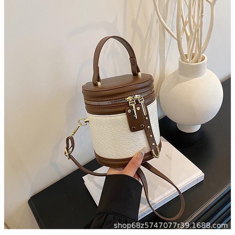 2025 New Trendy Contrast Bucket Bag Niche Design Crossbody Mobile Phone Bag Fashionable High-end Handbag Shoulder Bag for Women