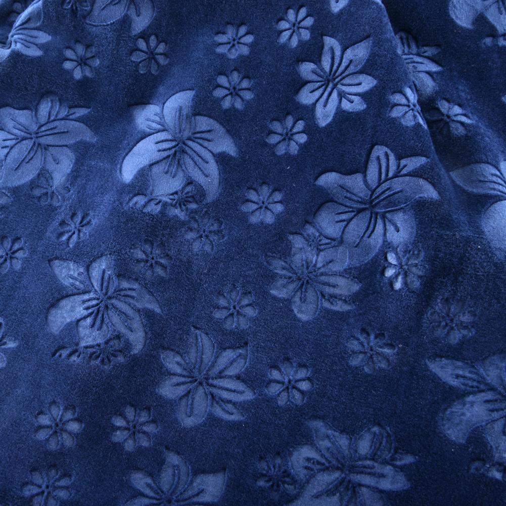 Женская однотонная шапка из вельвета с цветочным принтом