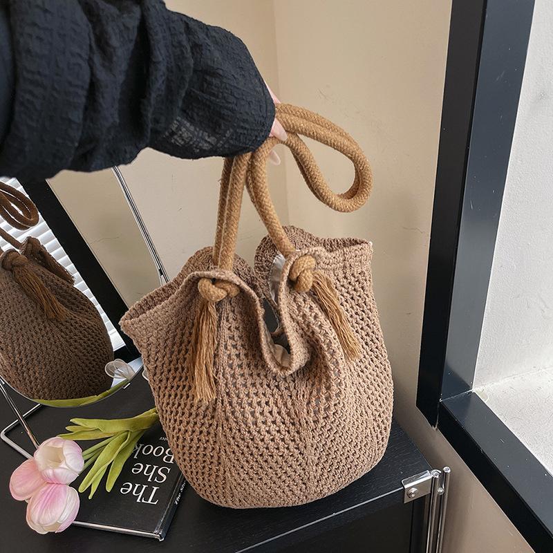 Плетеная ажурная сумка-тоут большой вместимости для женщин, летняя новинка, модная плетеная сумка через плечо из соломы, в отпускном стиле, пляжная женская сумка