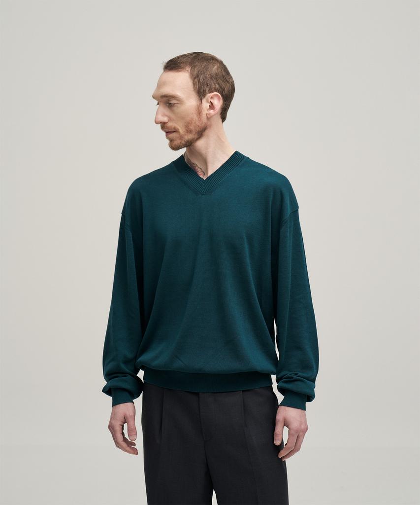 ANOTHER OFFICE Current Silk V-Neck Knit (Forest)