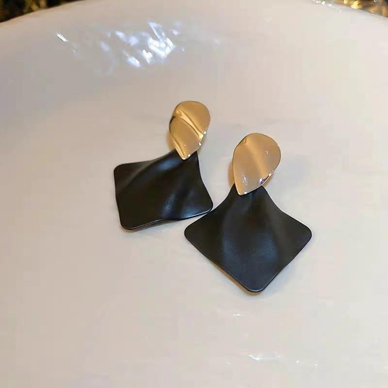 Большие квадратные ромбовидные черные металлические серьги-подвески с подвесками, модные глянцевые геометрические блестки, эффектные серьги Brincos для женщин, ювелирные изделия в подарок