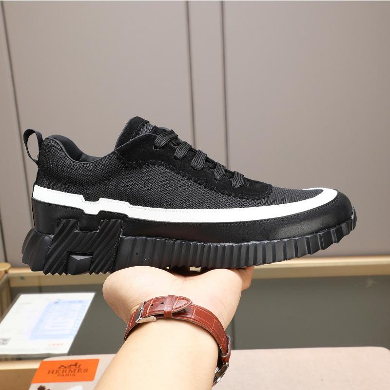 Sports And Leisure Shoes With Low Cut Breathable Comfortable And Lace Up Design For European Stations Trendy Board Shoes For Men New Fashionable