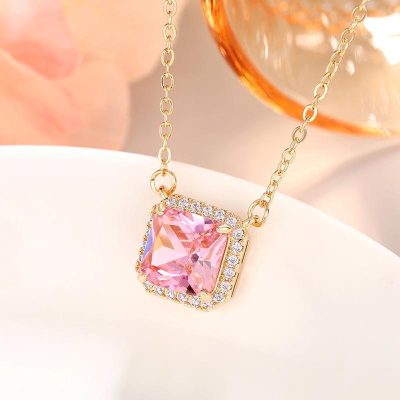 Ожерелье с подвеской Huitan Square Shaped Pink Cubic Zirconie для женщин, помолвки, свадьбы, вечеринки, модное новое ожерелье, ювелирное изделие