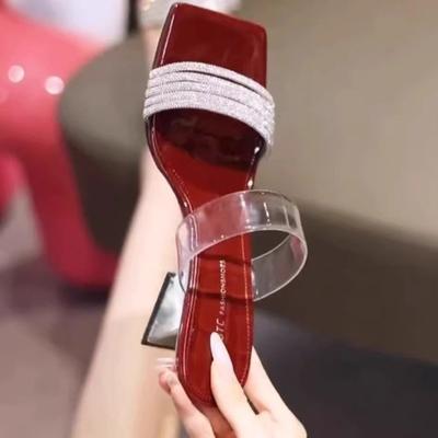 Шлепанцы женские модные 2025 новые летние женские туфли средний каблук толстый каблук кристальные прозрачные с надписью женские крутые шлепанцы