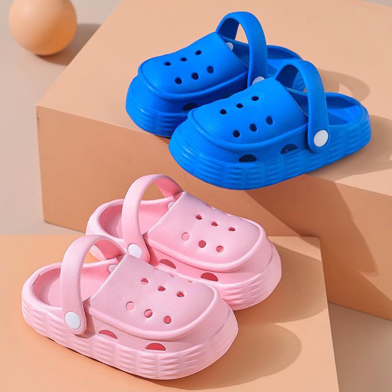 Girls Sandals Lightweight Outer Wear Women's Treasure Slippers Children's Hole Shoes Summer Baby Cool Slippers Girls Beach Shoes Tide