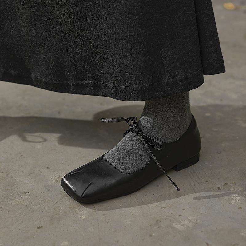 Модные повседневные лоферы из натуральной кожи для женщин, туфли на плоской подошве на шнуровке, на низком каблуке, весенняя обувь 2025, мягкие, для офиса, для платья, размер 34-40, каблук женский