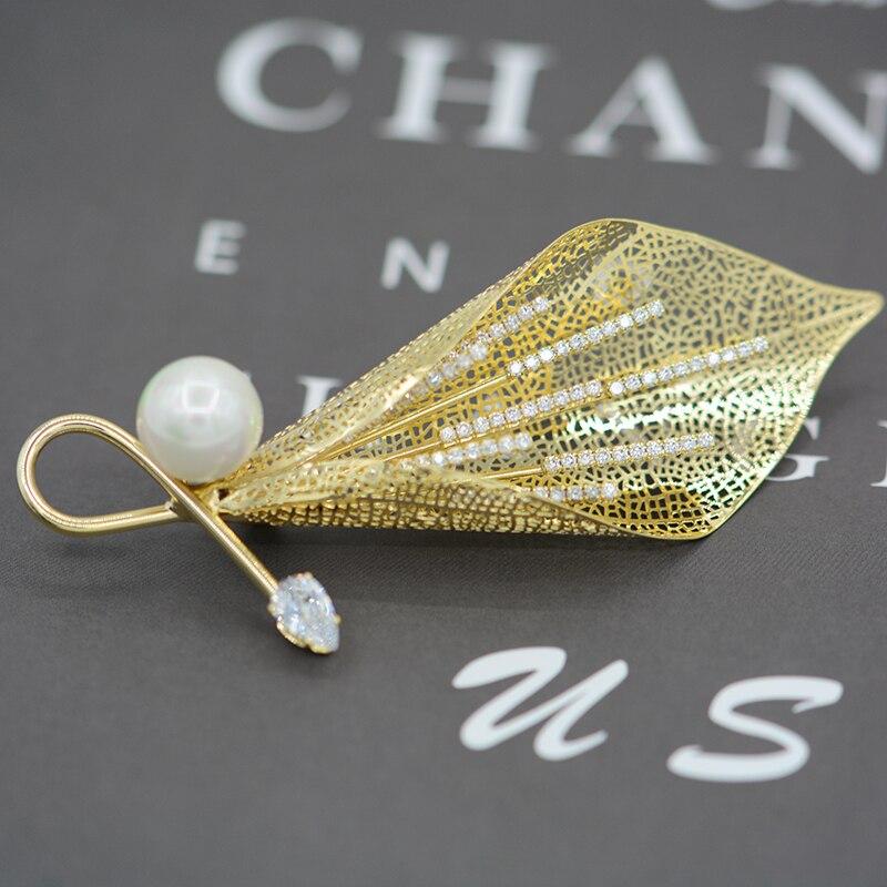 Blucome Quality Copper Flower Pearl Brooch for Women Men Suit Scarf Pins