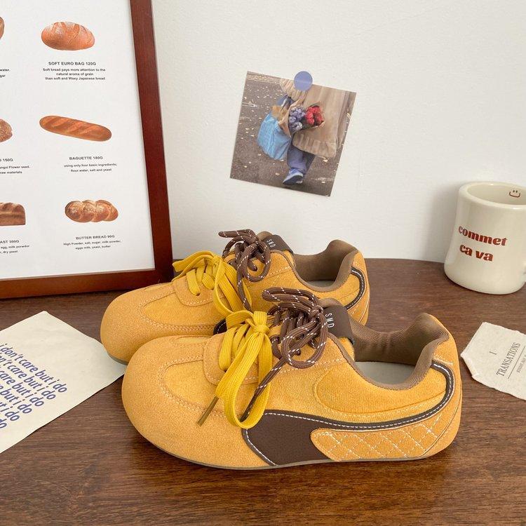 Популярные немецкие тренировочные кроссовки женские 2025 новые ins хлебные туфли женские студенческие нишевые модные дизайнерские кроссовки на толстой подошве