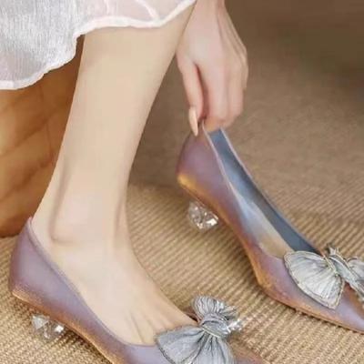 Французское платье с небольшим темпераментом, светская львица, туфли на высоком каблуке с острым носком, толстый бант, туфли на мягкой подошве