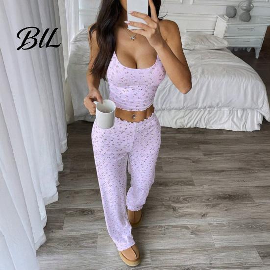 Relaxed Fit Summer Nightwear Women Pajamas Set with Floral Print, Sleeveless U Neck Skin Friendly Sleepwear for Dormitory Camisole And Pants,
