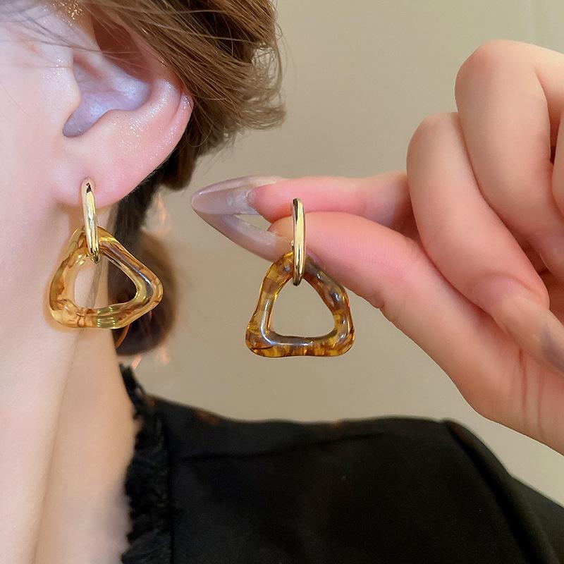 Maillard Style Coffee Colored Geometric Flower Heart Earrings Fashionable Temperament Earrings Retro High-end Earrings