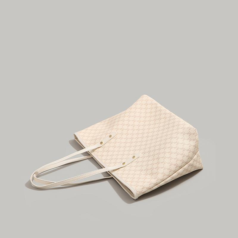 Женская сумка высокого класса большой вместимости, новая модная нишевая универсальная сумка для поездок на работу 2025 года, модная сумка-тоут на одно плечо