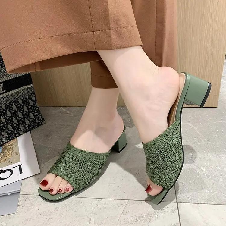 Fashion Women Slippers 2025 Summer Closed Toe Comfort Slippers Women Fashion Fly Weave Outdoor Sandals Women Medium Heel Slippers
