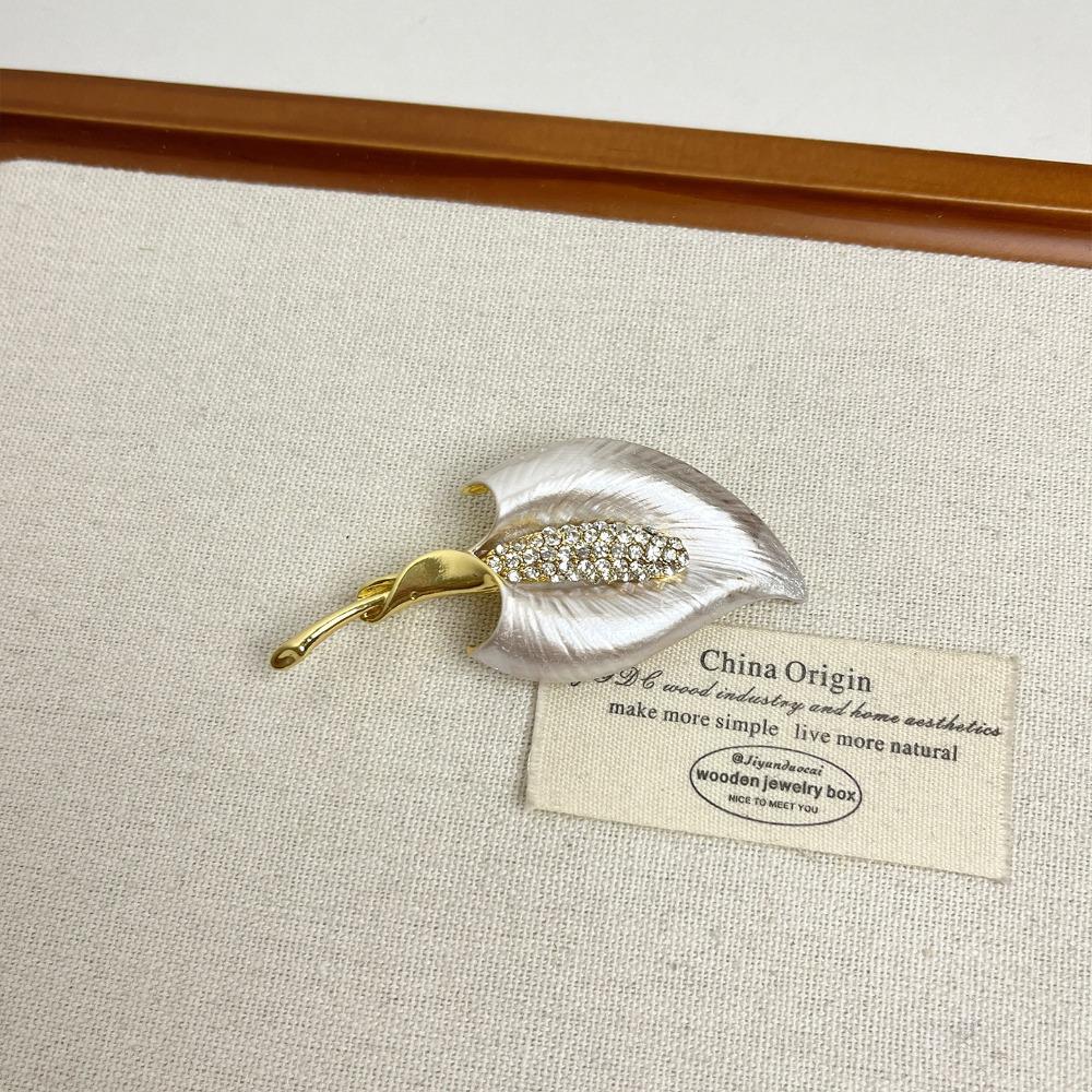 Zinc Zinc Alloy Metal Flower Brooches Jewelry Accessories Women Brooch Exaggerated Brooches  Women