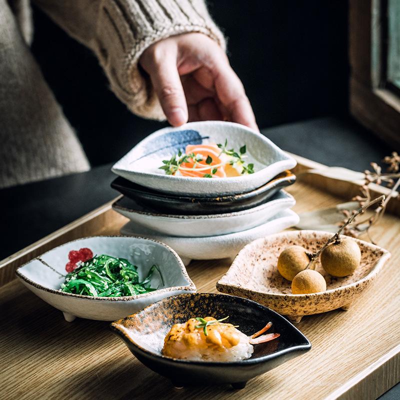 Japanese-Style Ceramic Leaf-Shaped Dish Household Sauce Dipping Sauce Dish Seasoning Saucer Creative Pickles Cold Dish