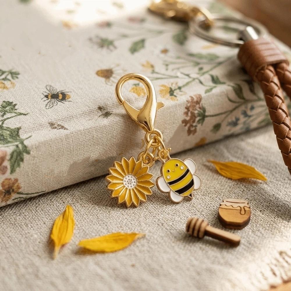 Ornaments Bee Flower Pendant Oil Dripping Bag Hanging Bee Keychain Bag Key Decor