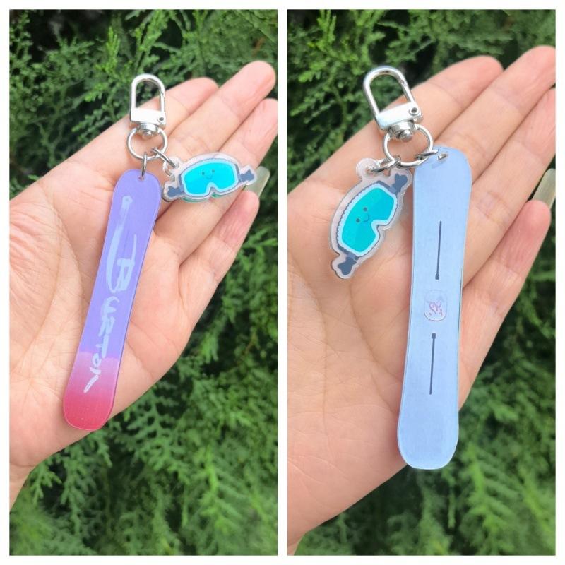 2026  Acrylic Ski Keychain Themed Gifts For Women Men Daughter Son Friends Gifts For Husband Wife Snowboarding Keychain