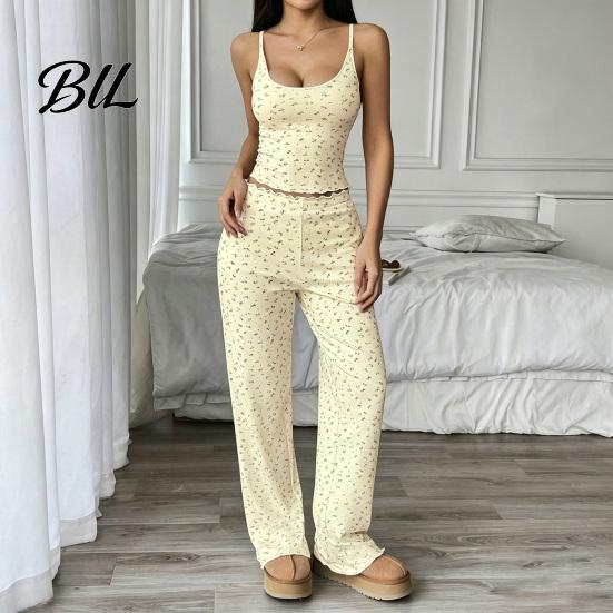 Relaxed Fit Summer Nightwear Women Pajamas Set with Floral Print, Sleeveless U Neck Skin Friendly Sleepwear for Dormitory Camisole And Pants,