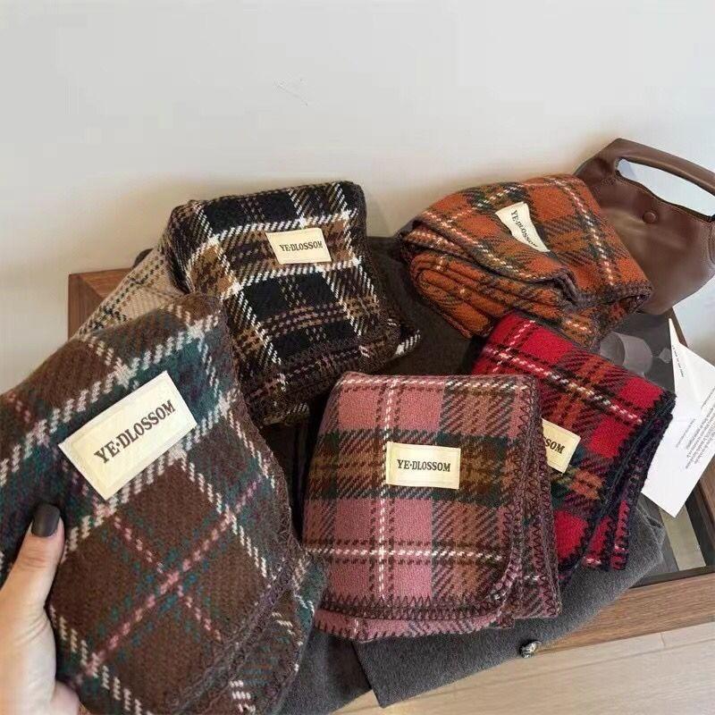 Autumn and Winter Warm British Christmas Plaid Red Scarf Men and Women Couples Enlarged Shawl Scarf Imitation Cashmere Scarf