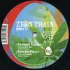10-дюймовая пластинка ZION TRAIN, FATTI WARRI; ZION TRAIN - Постоянное давление; Roots Man Play  EGGY032 Universal Egg 2014 UK Регги, Ска и Даб