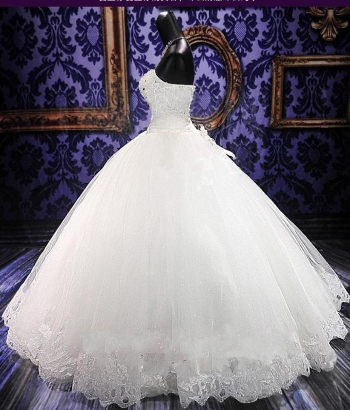 Sweetheart Lace Up Silver Lined A Line Sweep Train Charming Button Wedding Dress