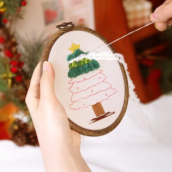 Light-up Christmas Embroidery Kit Snowman Christmas Tree Hand Embroidery Starter Kit with String Lights Hoop Threads Needles Fabric DIY Embroidery