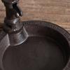 Creative Cast Iron Bird Feeder Weather Resistant Windproof Bird Food Pot Rustic Water Pump Shape Birdbath Home Decoration
