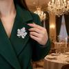 Trendy Jewelry Sequin Leaf Brooch Metal Maple Leaf Pin  Party Accessories