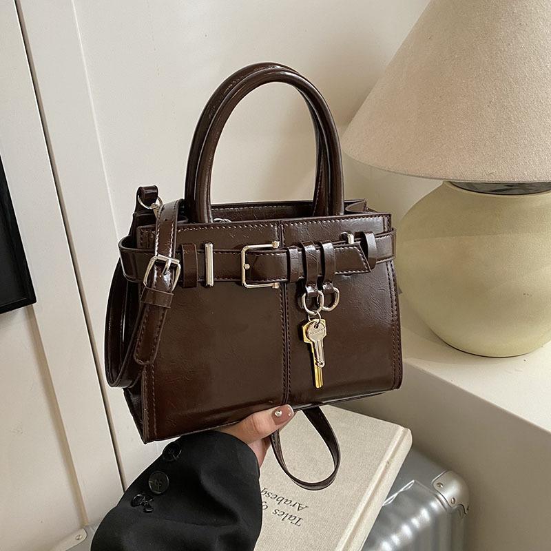 Ретро маленькая сумка женская универсальная новая нишевая дизайнерская сумка через плечо, сумка-мессенджер, портативная маленькая квадратная сумка