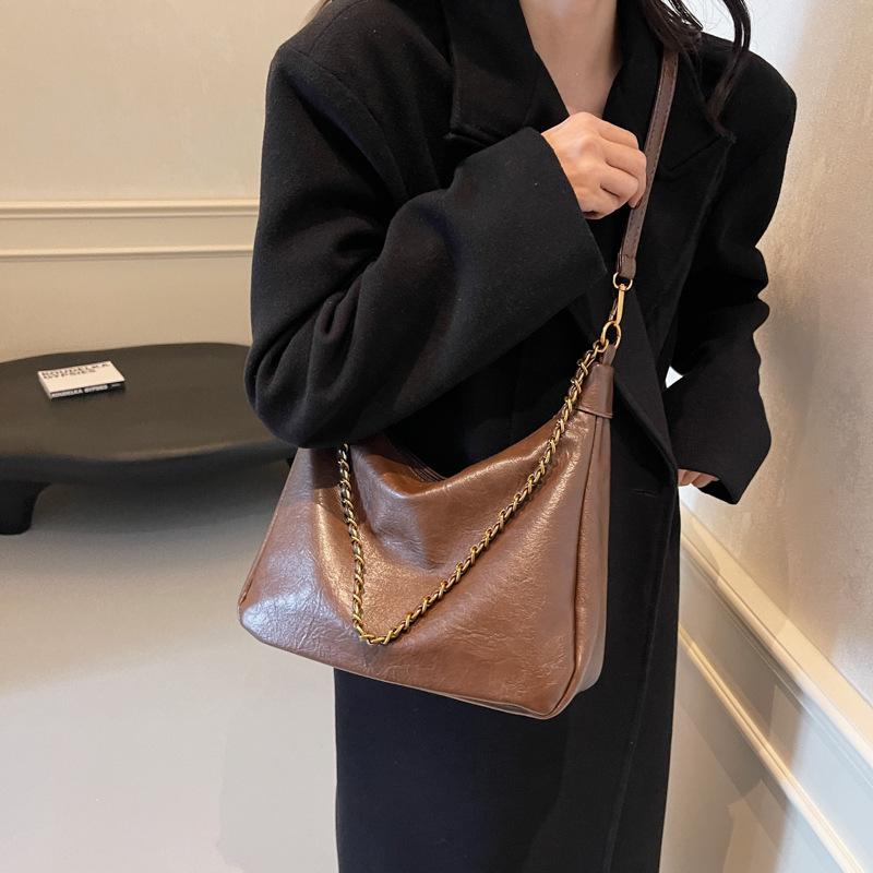 Большая вместительная сумка подмышкой в стиле ретро Lady Tide Korean Niche Messenger Bag Casual Commuter Bag