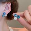 Изысканные серьги-гвоздики в виде цветка с белыми цирконами и жемчугом - Высококлассные, Универсальные, Нишевая мода